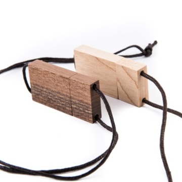 Pendrive + 64 GB 3.0 String + гравировка с именем