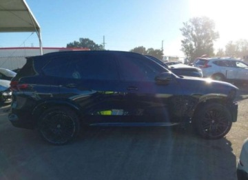 BMW X5 G05 2024 BMW X5 M 2024, 4.4L, 4x4, COMPETITION, od ubezpieczalni 4.4 Benzyna 617KM, zdjęcie 2