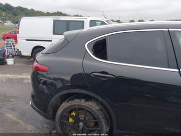 Alfa Romeo Stelvio SUV 2.0 Turbo 280KM 2018 Alfa Romeo Stelvio 2018 ALFA ROMEO STELVIO TI AWD 2.0 Benzyna 280KM, zdjęcie 16