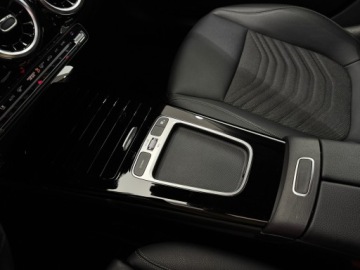 Mercedes CLA C118/X118 Coupe Facelifting 1.3 200 163KM 2024 Mercedes-Benz CLA 200 7G-DCT / LED / Kamera / CarP, zdjęcie 23