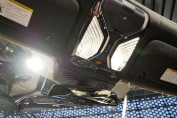 BMW Seria 7 G11-G12 Sedan 750i 450KM 2018 BMW Seria 7 Pneumat M Pakiet HeadUp Radar Dociagi Masaz Wentyl Harman Bezwp, zdjęcie 25