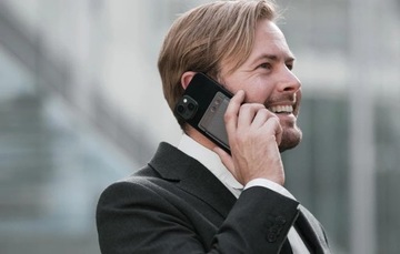 Диктофон PLAUD ПРИМЕЧАНИЕ AI — транскрипция и автоматические сводки с помощью ChatGPT