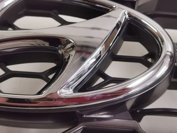 Заглушка решетки радиатора хромированная верхняя часть HYUNDAI Santa Fe
