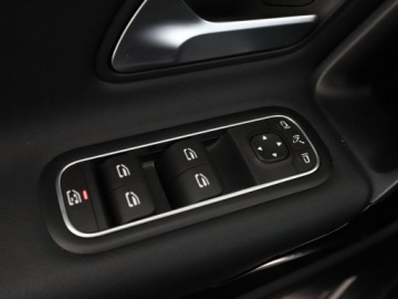 Mercedes CLA C118/X118 2019 Mercedes CLA 180 automat full LED półskóra navi, zdjęcie 32