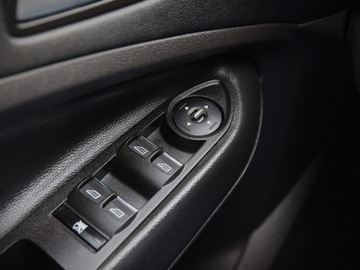 Ford Escape III 2016 Ford Escape 2.0 Benzyna Panorama Kamera cofania Titanium 2.0 Benzyna 241KM, zdjęcie 26