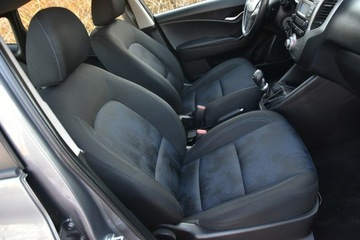 Hyundai ix20 Mikrovan 1.4 CVVT 90KM 2011 Hyundai ix20 1.4 90KM 2011r. Klima czujniki, zdjęcie 12