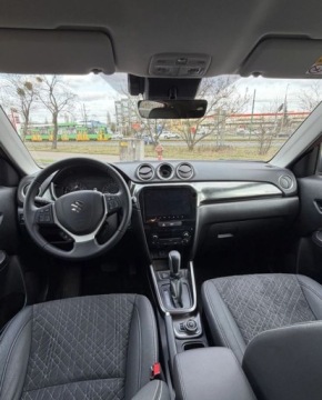 Suzuki 2025 Suzuki Vitara DEMO Elegance 1,4 Mild Hybrid 4WD 6AT Bright Red 1.4 111KM, zdjęcie 17