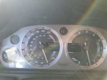 Aston Martin V8 Vantage III 2008 Aston Martin V8 Vantage 2008 4.3l 4.3 Benzyna 380KM, zdjęcie 10