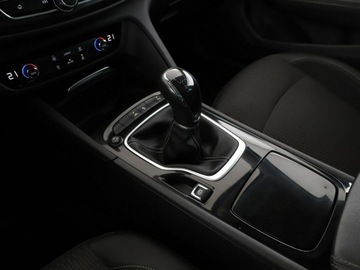 Opel Insignia II Sports Tourer 1.5 Turbo 140KM 2017 Opel Insignia Innovation półskóra niski, zdjęcie 29