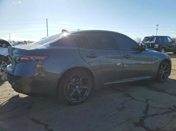 Alfa Romeo Giulia II Sedan Facelifting 2.0 Turbo 280KM 2023 Alfa Romeo Giulia 2.0 280 KM, 4x4, Veloce TI, ACC, Virtual Cockpit, lift, zdjęcie 3