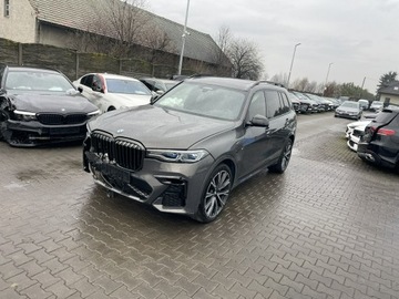 BMW X7 SUV M 4.0 M50i 530KM 2021 BMW X7 M50i M Pakiet Xdrive Pneumatyka Panorama