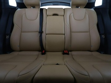 Volvo 2017 Volvo V40 Cross Country 2.0D Cross Country, zdjęcie 17