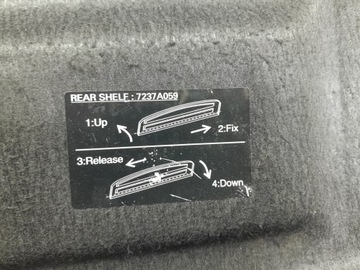 MITSUBISHI COLT MK6 Z30 FACELIFT 5D POLIČKA KUFRU 7237A059