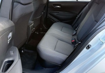 Toyota Corolla XII Sedan 1.8 Hybrid 122KM 2021 Toyota Corolla Kameraczujniki przod i tyl, salon Polska 1.8 Hybryda, zdjęcie 18