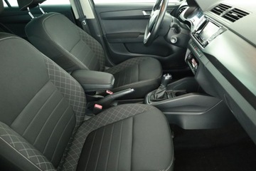 Skoda Fabia III Kombi 1.2 TSI 110KM 2017 Skoda Fabia 1.2 TSI, Salon Polska, Serwis ASO, zdjęcie 6