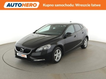 Volvo V40 II Hatchback Facelifting 2.0 D2 120KM 2018 Volvo V40 2.0D Niski przebieg Navi Czujniki