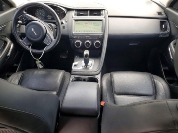 Jaguar E-Pace 2020 Jaguar E-Pace SE 2020 2.0 Benzyna 246KM, zdjęcie 8