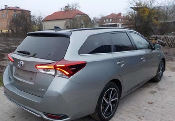 Toyota Auris II 2018 Toyota Auris Okazja 1.8 Hybryda 100KM, zdjęcie 12