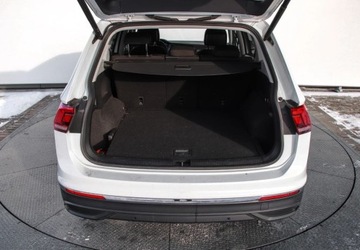 Volkswagen Tiguan Allspace SUV Facelifting 1.5 TSI EVO 150KM 2022 Volkswagen Tiguan Allspace 1.5TSI 150km Life DSG, Podgrzewane Fotele, Nawi, zdjęcie 9