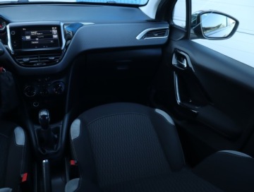 Peugeot 208 I Hatchback 3d 1.2 VTI 82KM 2014 Peugeot 208 1.2 PureTech, Klima, Tempomat,ALU, zdjęcie 7