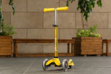 Mini Micro Deluxe / Желтый скутер