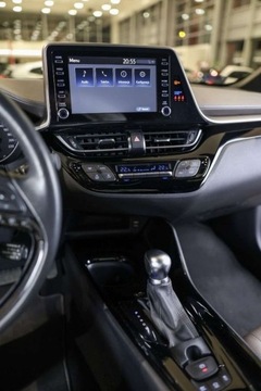 Toyota C-HR I Crossover Facelifting 1.8 Hybrid 122KM 2020 Toyota C-HR 1.8 Hybrid Executive 1.8 Hybryda 122KM, zdjęcie 10