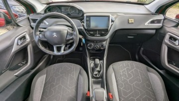 Peugeot 2008 I SUV Facelifting 1.2 PureTech 82KM 2016 Peugeot 2008 1.2i ZAREJESTROWANY Bezwypadkowy, zdjęcie 19