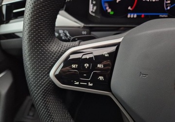 Volkswagen Arteon Fastback Facelifting 2.0 TDI 200KM 2023 Volkswagen Arteon R-Line 2.0TDI 200KM DSG Kamera360 ACC Hak Webasto Panora, zdjęcie 20