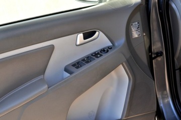 Kia Sportage III SUV 2.0 CRDi 136KM 2011 Kia Sportage 2,0 CRDi Automat Xenon Ledy Skóra, zdjęcie 4