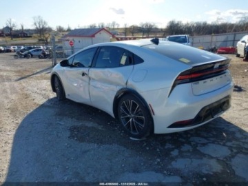 Toyota Prius V (XW60) 2024 Toyota Prius XLE, 2024r., 4x4, 2.0L 2.0 Hybryda 150KM, zdjęcie 2