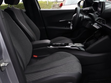 Peugeot 2008 II SUV Facelifting 1.2 PureTech 130KM 2024 Peugeot 2008 1.2 PureTech, Salon Polska, zdjęcie 8