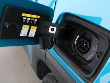 Jeep Renegade 2019 Jeep Renegade phev el fotele auto klima automat, zdjęcie 37