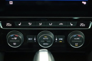 Volkswagen Passat B8 Variant 2.0 TDI BlueMotion SCR 190KM 2018 VW Passat 2.0 TDI, Serwis ASO, 187 KM, 4X4, zdjęcie 9