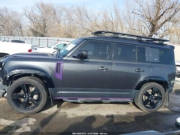 Land Rover Defender IV (L663) 2023 Land Rover Defender 110 SE 2023 3.0 Benzyna 395KM, zdjęcie 2