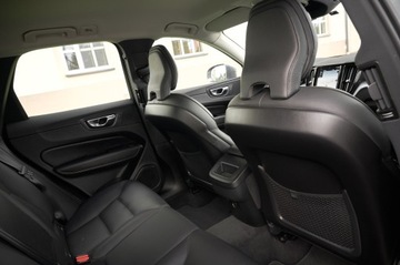 Volvo XC60 II Crossover D3 150KM 2018 SZARE XC60 __ PIĘKNIE UTRZYMANE __KUBEŁKOWE FOTELE, zdjęcie 31