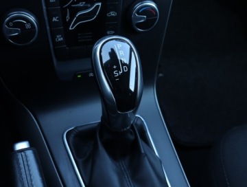 Volvo S40 II 2016 Volvo V40 2.0 D2, Automat, Navi, Klima, zdjęcie 16