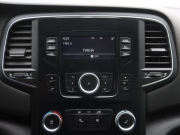 Renault Megane IV Grandtour 1.5 Blue dCi 115KM 2019 Renault Megane 1.5 Blue dCi, Salon Polska, Klima, zdjęcie 11