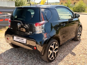 Toyota iQ 1.4 TD 90KM 2011 Toyota iQ Swietny stan Bogate wyposazenie Zawraca w miejscu 1.4 90KM, zdjęcie 3