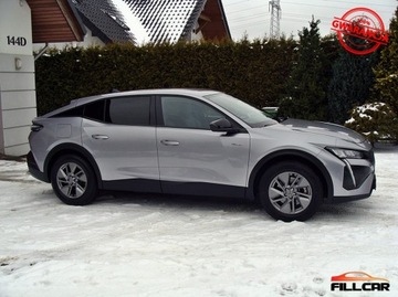 Peugeot 408 Crossover Plug-In 1.6 Plug-In Hybrid 225KM 2023 Peugeot 408 Peugeot 408 1.6 PureTech Hybrid PHEV Allure EAT8 Kamera 1.6, zdjęcie 2