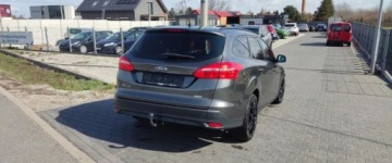 Ford Focus III Kombi Facelifting 1.0 EcoBoost 125KM 2016 Ford Focus navi , ladny , zadbany,nowy rozrzad w aso ford,bezwypadek 125KM, zdjęcie 4