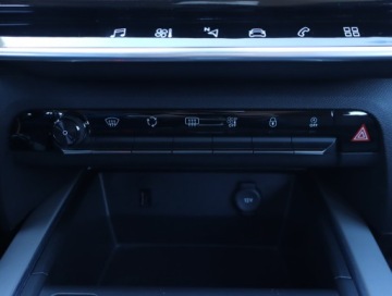 Citroen C5 Aircross SUV 1.2 PureTech 130KM 2019 Citroen C5 Aircross PureTech 130, Salon Polska, zdjęcie 17