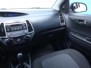 Hyundai i20 I Hatchback 5d Facelifting 1.1 CRDi 75KM 2014 Hyundai i20 1.1 CRDi, Salon Polska, Klima, zdjęcie 7