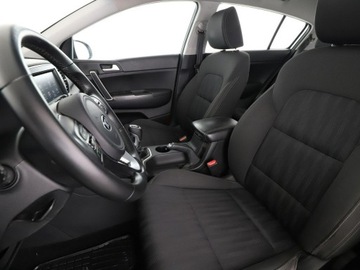 Kia Sportage IV SUV Facelifting 1.6 GDI 132KM 2018 Kia Sportage 1.6 Benzyna Klimatyzacja Nawigacja, zdjęcie 12
