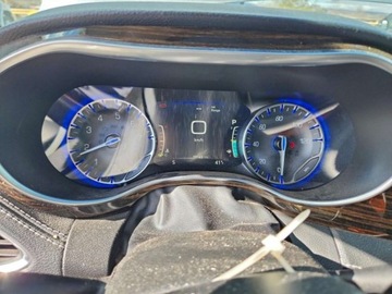 Chrysler Pacifica II 2022 Chrysler Pacifica LIMITED, V6, 4x4, od ubezpieczalni 3.6 Benzyna 287KM, zdjęcie 9