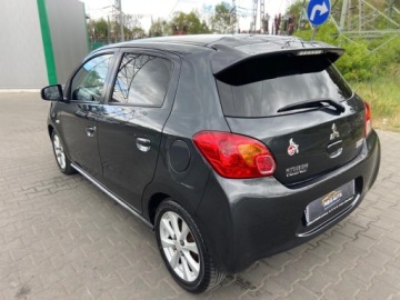 Mitsubishi Space Star Hatchback 5d 1.2 80KM 2014 Mitsubishi Space Star 1.2 Benzyna Bezwypadkowy Ori Lakier 1.2 Benzyna, zdjęcie 4