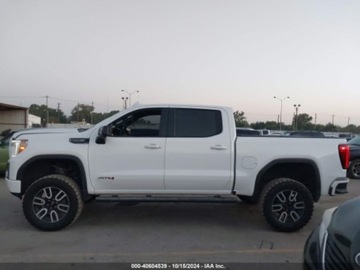  GMC Sierra 2020r., 1500 AT4, od ubezpieczalni 6.2 Benzyna 420KM, zdjęcie 3