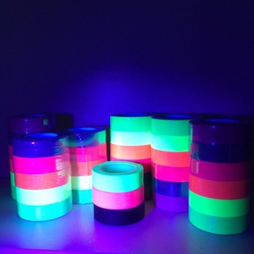 6 ROLEK TAŚMA ŚWIECĄCA W CIEMNOŚCI NEONOWE ZAOPATRZENIA TAŚMA FLUORESCENCYJNA DO PAR