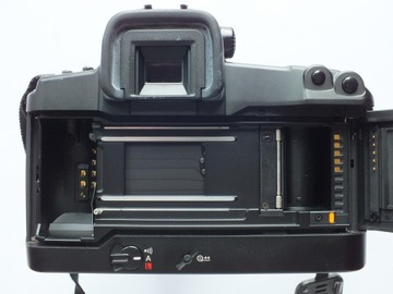 Canon EOS 3 + Canon Zoom Lens EF 100-200 мм 1:4,5 А – красиво, функционально