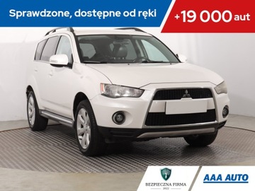 Mitsubishi Outlander II 2.2 MIVEC DID 177KM 2010 Mitsubishi Outlander 2.2 DI-D, 174 KM, Klima