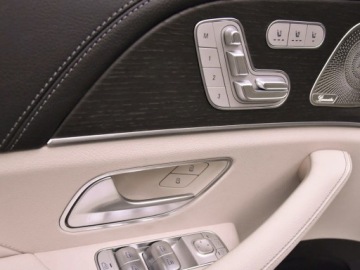 Mercedes GLE V167 SUV Facelifting 2.0 300d 269KM 2026 MERCEDES-BENZ GLE 300 d 4-Matic AMG Line 2.0 (269KM) 2026, zdjęcie 15